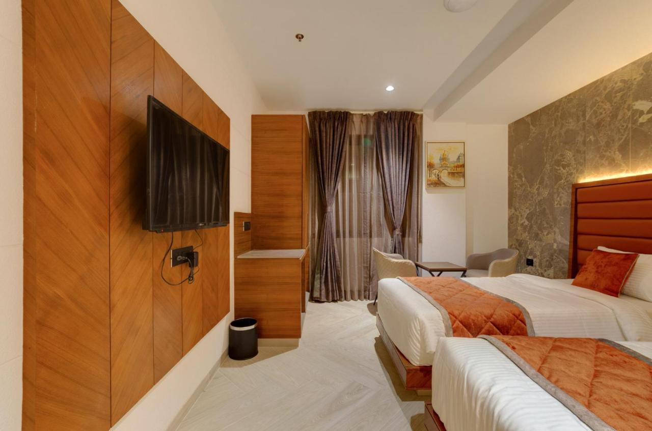 Hotel Diamond 26 Surat Exterior photo